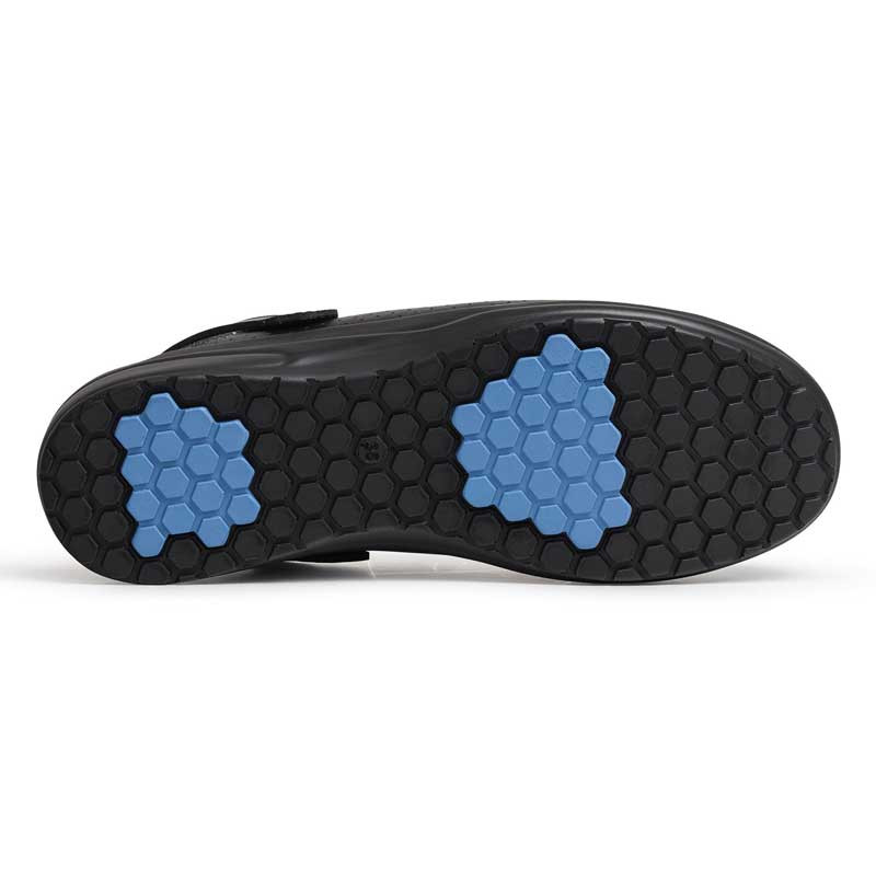 Zueco sanitario microfibra negro modelo Mar Picado - Zuecos para peluquerías, farmacias y clínicas Dian