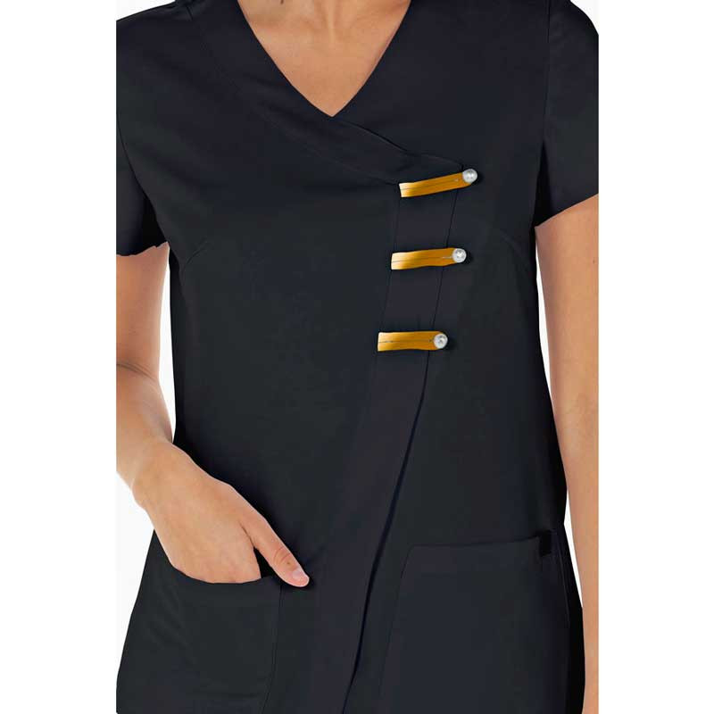 Chaqueta peluquera de  microfibra negra presillas doradas - Dyneke 8240571